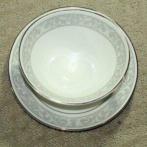Imperial China by W. Dalton 6571 Whitney Pattern Gravy Bowl Attached Under Plate